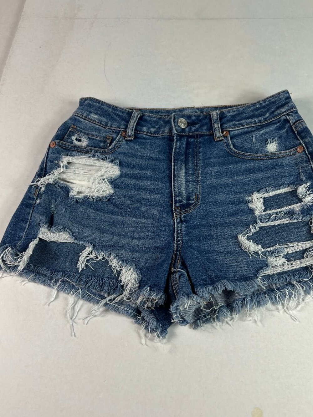 American Eagle Short Women 27* High Rise Mom Blue Distressed Cut Off Denim Tag 4